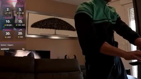 Snapshot of apollonfitx_69 chatting on 11.19.25 apollonfitx_69 online show from 11.19.25