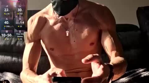 Snapshot of apollonfitx_69 chatting on 11.30.25 apollonfitx_69 online show from 11.30.25