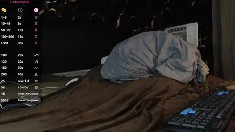 Snapshot of apolo01_ chatting on 12.15.25 Apolo online show from 12.15.25