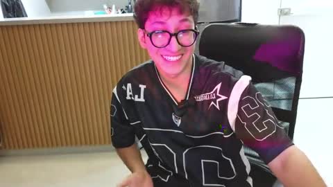 Apolo 137 online show from 04.14.26