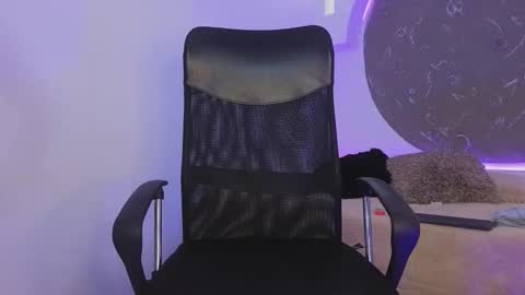 Apolo Lux  online show from 02.25.26