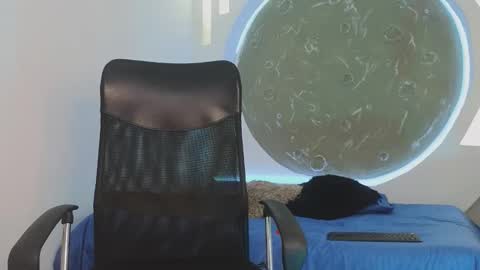 Apolo Lux  online show from 03.10.26