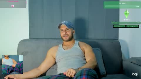 Snapshot of apolo_strange chatting on 10.28.25 apolo_strange online show from 10.28.25