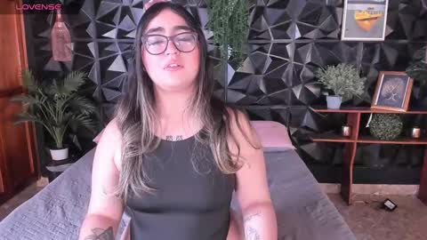 apprilfoxx online show from 10.01.25