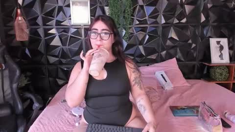 apprilfoxx online show from 02.01.26