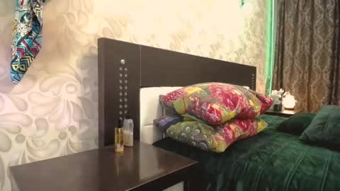 Snapshot of april_bronte chatting on 01.28.25 April Bronte online show from 01.28.25