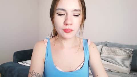 Snapshot of april_felicity chatting on 01.13.25 April online show from 01.13.25