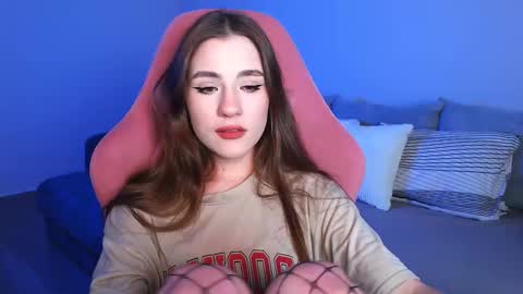 Snapshot of april_felicity chatting on 02.18.25 April online show from 02.18.25