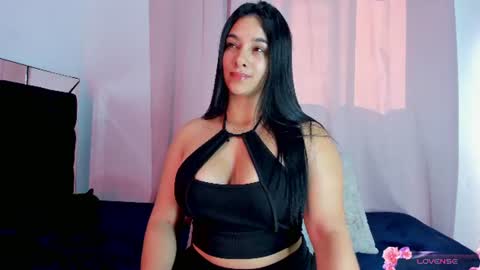 Snapshot of apriladamson_ chatting on 06.12.26 April online show from 06.12.26