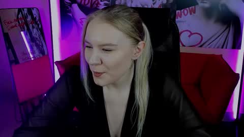 April. All year round.  online show from 10.10.25