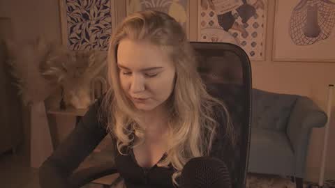 April. All year round.  online show from 01.10.26