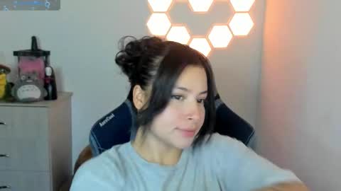 Snapshot of aqua_emilly chatting on 09.25.25 aqua emilly online show from 09.25.25