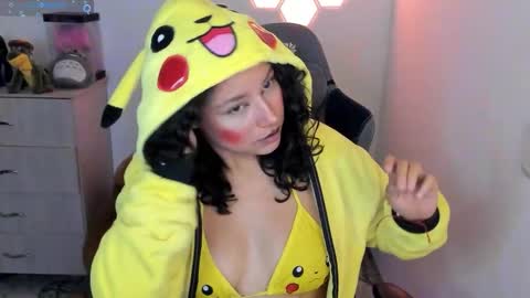 Snapshot of aqua_emilly chatting on 10.26.25 aqua emilly online show from 10.26.25