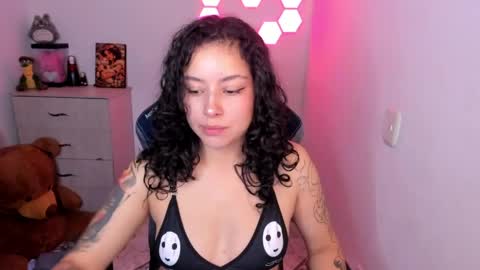 aqua emilly online show from 04.29.26