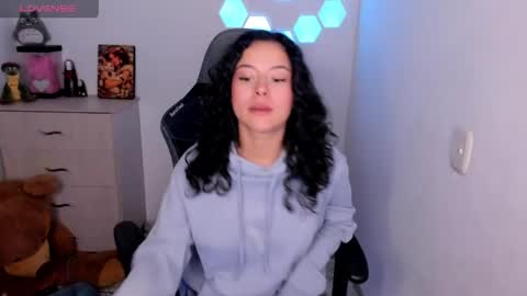 aqua emilly online show from 05.10.26