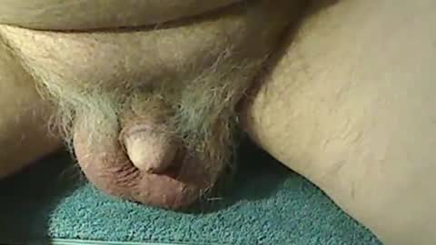 Snapshot of aquietoldman chatting on 12.22.25 aquietoldman online show from 12.22.25