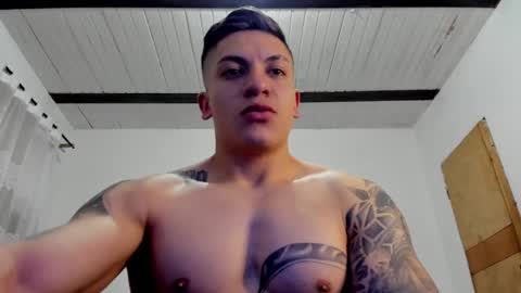 Snapshot of aquiles_51 chatting on 01.08.25 Jonathan online show from 01.08.25