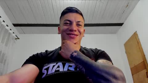 Snapshot of aquiles_51 chatting on 01.10.25 Jonathan online show from 01.10.25