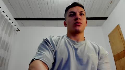 Snapshot of aquiles_51 chatting on 01.11.25 Jonathan online show from 01.11.25