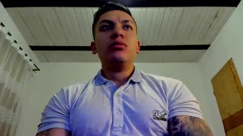 Snapshot of aquiles_51 chatting on 01.11.25 Jonathan online show from 01.11.25