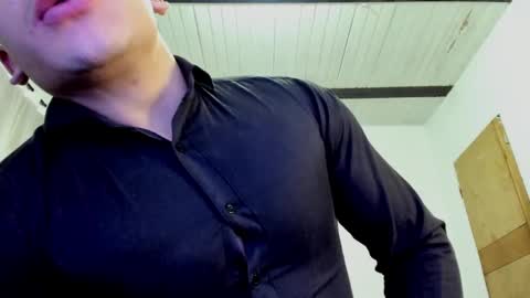 Snapshot of aquiles_51 chatting on 01.18.25 Jonathan online show from 01.18.25