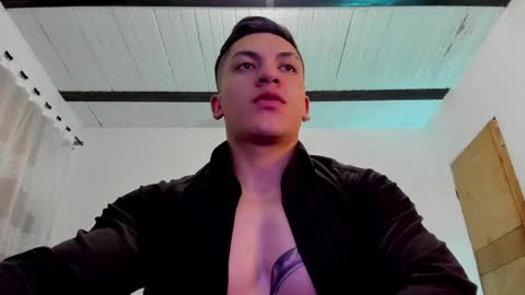 Snapshot of aquiles_51 chatting on 02.05.25 Jonathan online show from 02.05.25