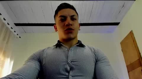 Snapshot of aquiles_51 chatting on 02.05.25 Jonathan online show from 02.05.25