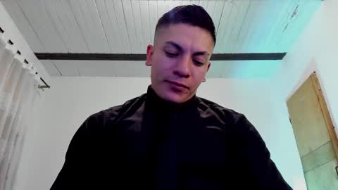 Snapshot of aquiles_51 chatting on 02.11.25 Jonathan online show from 02.11.25