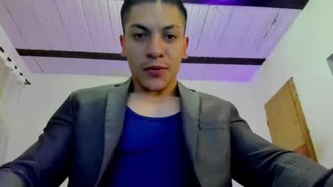 Snapshot of aquiles_51 chatting on 02.18.25 Jonathan online show from 02.18.25