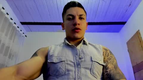 Snapshot of aquiles_51 chatting on 03.04.25 Jonathan online show from 03.04.25