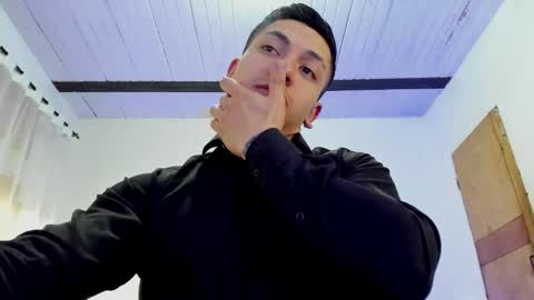 Snapshot of aquiles_51 chatting on 03.07.25 Jonathan online show from 03.07.25