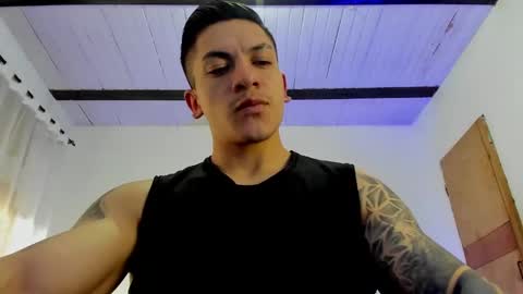 Snapshot of aquiles_51 chatting on 03.08.25 Jonathan online show from 03.08.25