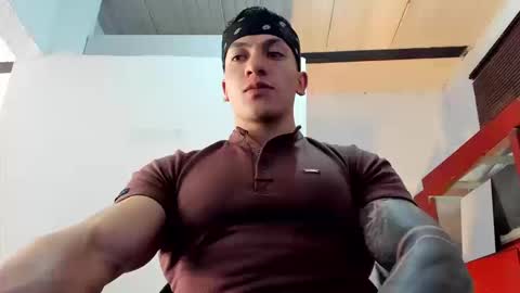 Snapshot of aquiles_51 chatting on 09.23.25 Jonathan online show from 09.23.25