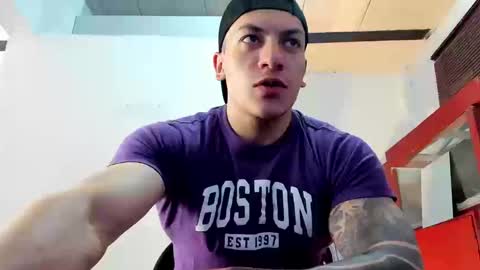 Snapshot of aquiles_51 chatting on 09.25.25 Jonathan online show from 09.25.25