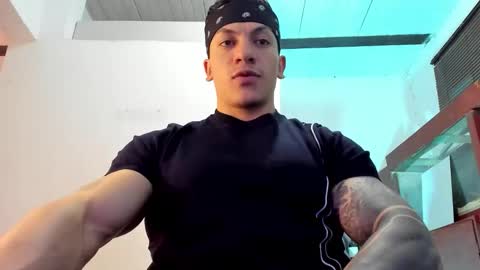 Snapshot of aquiles_51 chatting on 09.27.25 Jonathan online show from 09.27.25