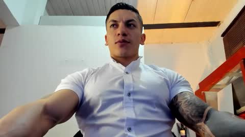 Snapshot of aquiles_51 chatting on 10.03.25 Jonathan online show from 10.03.25