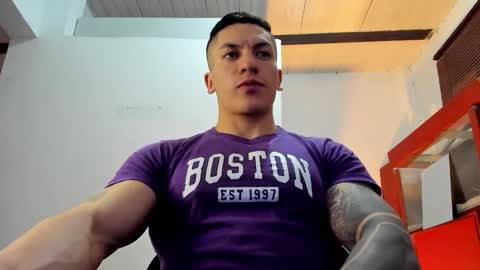 Snapshot of aquiles_51 chatting on 10.14.25 Jonathan online show from 10.14.25