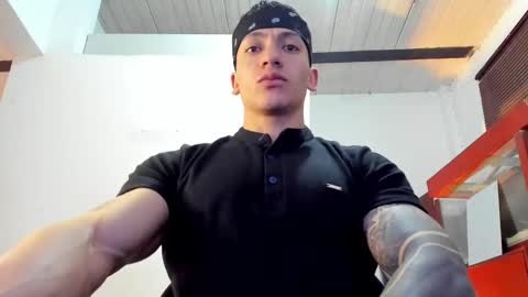 Snapshot of aquiles_51 chatting on 10.29.25 Jonathan online show from 10.29.25