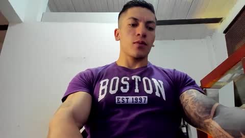 Snapshot of aquiles_51 chatting on 11.01.25 Jonathan online show from 11.01.25