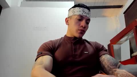 Snapshot of aquiles_51 chatting on 11.13.25 Jonathan online show from 11.13.25