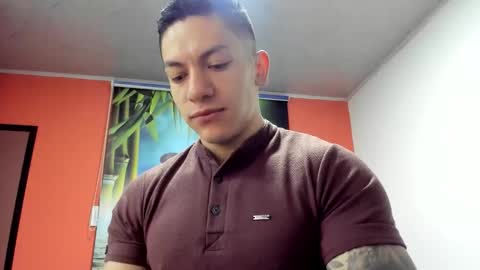 Snapshot of aquiles_51 chatting on 12.04.25 Jonathan online show from 12.04.25