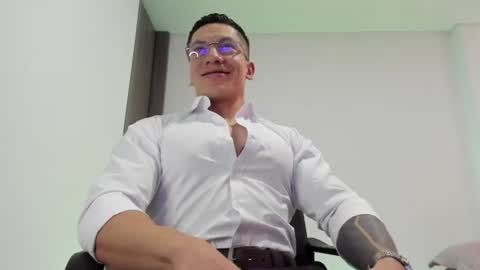 Jonathan online show from 06.10.26