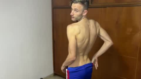 Snapshot of aquilesmade chatting on 12.15.24 Aquilesmade online show from 12.15.24