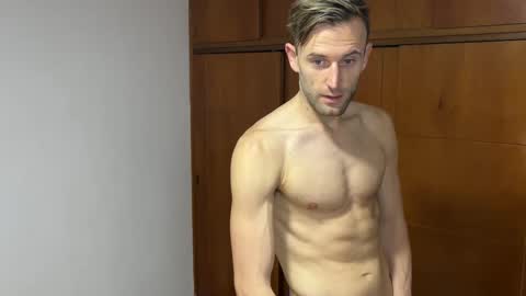 Snapshot of aquilesmade chatting on 12.30.24 Aquilesmade online show from 12.30.24