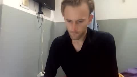 Snapshot of aquilesmade chatting on 11.05.25 Aquilesmade online show from 11.05.25