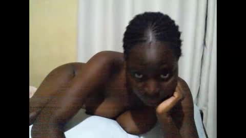 Snapshot of ara_bellah chatting on 10.30.25 ara bellah online show from 10.30.25