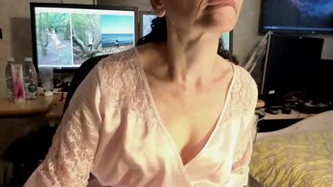 Nadia Cyel online show from 04.24.26