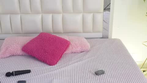   online show from 02.12.25