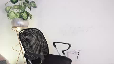   online show from 02.27.25