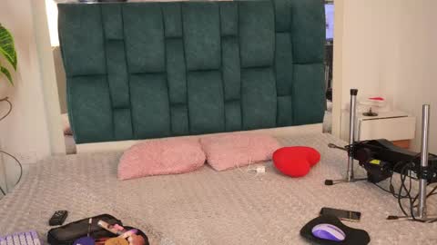   online show from 06.06.26